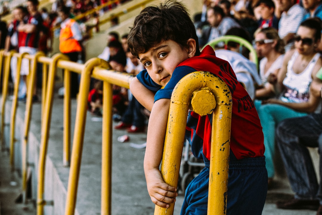 Akcesoria dla kibica z logo na stadionie