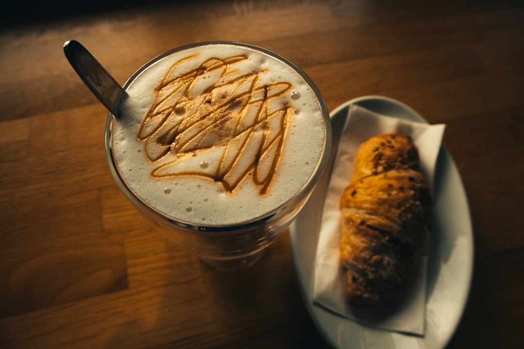 Kubek do latte art idealny dla baristy